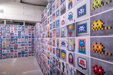 "Invader Space Station" exposition de Invader du 17 février au 5 mai 2024 dans les anciens locaux de Libération au 11 rue Béranger - Paris 3è