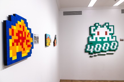 "4000" exposition de Space Invader à la galerie Over the Influence du 10 décembre 2022 au 22 janvier 2023