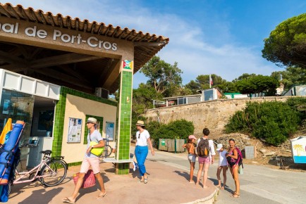 CAZ-39 - Sur le Port - Porquerolles (83) /// 30 pts