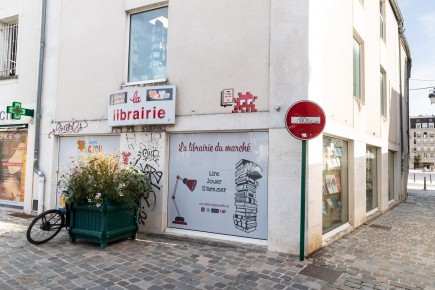 FTBL_43 - Read books - Fontainebleau (77) /// 20 pts