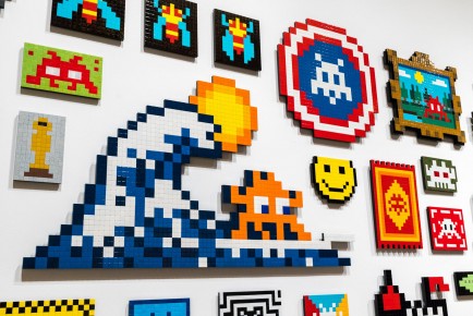 "Into the white cube" exposition de Invader à la galerie Over The Influence - Los Angeles - du 18 novembre au 22 décembre 2018