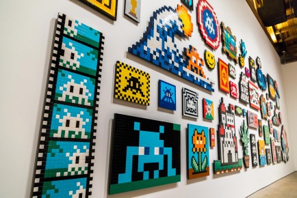 "Into the white cube" exposition de Invader à la galerie Over The Influence  - Los Angeles - du 18 novembre au 22 décembre 2018