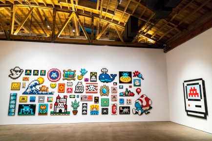 "Into the white cube" exposition de Invader à la galerie Over The Influence - Los Angeles - du 18 novembre au 22 décembre 2018