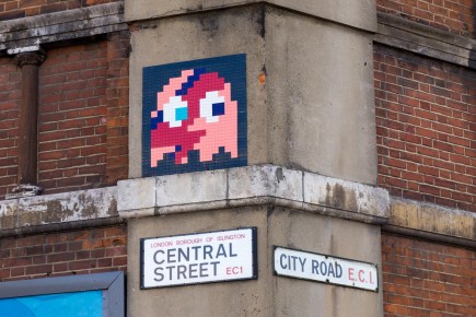 LDN-127 - Aladdin Sane (David Bowie) - Finsbury - Londres /// 30 pts