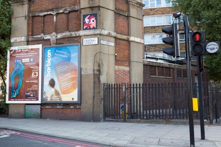 LDN-127 - Aladdin Sane (David Bowie) - Finsbury - Londres /// 30 pts
