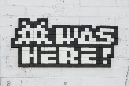 LA_214 - Invader was here - I was here too - Downtown - Los Angeles /// 30 pts