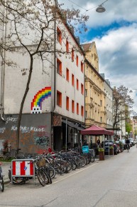 MUN_10 - Rainbow invader - Munich /// 50 pts
