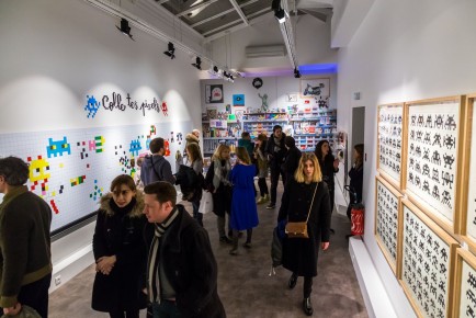 Vernissage le 25 janvier de "Hello my game is..." exposition d'Invader au Musée en herbe du 26 janvier au 3 septembre 2017