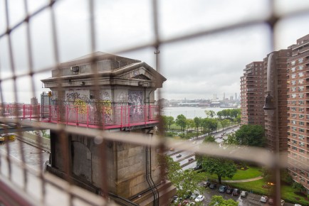 NY-029 - Williamsburg Bridge - East Village - New York /// 20 pts