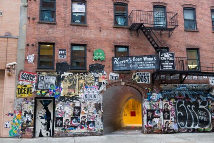 NY-100 - Ghost - Chelsea - New York /// 50 pts