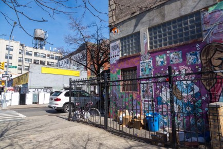 NY-103 - Williamsburg - Brooklyn - New York /// 30 pts