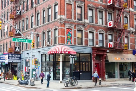 NY-156 - Leonardo (Teenage Mutant Ninja Turtles) - Lower East Side - Manhattan - New York /// 100 pts