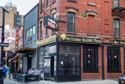 NY-163 - Pizza time for Donatello (Teenage Mutant Ninja Turtles) - Chelsea - Manhattan - New York /// 50 pts