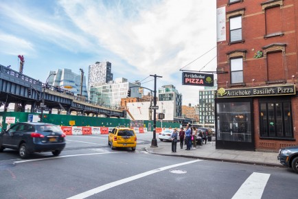 NY-163 - Pizza time for Donatello (Teenage Mutant Ninja Turtles) - Chelsea - Manhattan - New York /// 50 pts