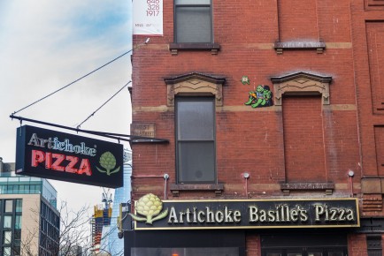 NY-163 - Pizza time for Donatello (Teenage Mutant Ninja Turtles) - Chelsea - Manhattan - New York /// 50 pts