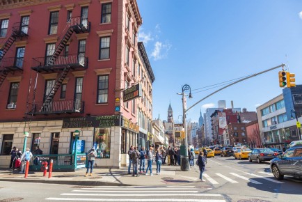 NY-168 - Burger time - Greenwich Village - Manhattan - New York /// 40 pts