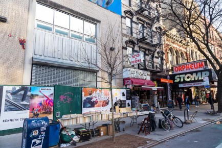 NY-174 - Spiderman - East Village - Manhattan - New York /// 30 pts