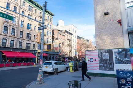 NY-174 - Spiderman - East Village - Manhattan - New York /// 30 pts