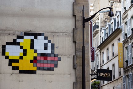 PA-1089 - Flappy Bird - Quartier Saint-Philippe-du-Roule 08è /// 100 pts
