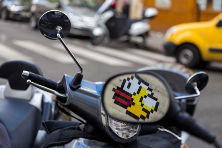 PA-1089 - Flappy Bird - Quartier Saint-Philippe-du-Roule 08è /// 100 pts