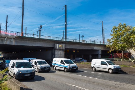 PA-1284 - Quartier Epinettes - Bessières 17è /// 30 pts