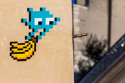 PA-1322 - Space Bananas - Quartier Lafayette - Richer 09è /// 30 pts