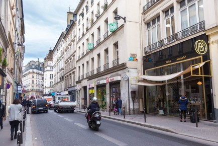 PA-1325 - Veggie town - Quartier Porte Saint-Denis - Paradis 10è /// 50 pts