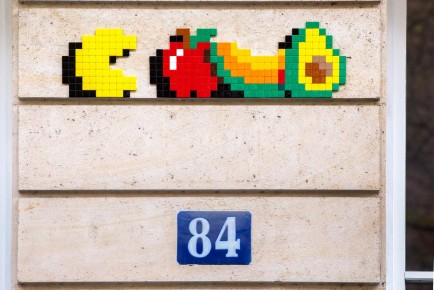 PA-1327 - Pac Man vegan - Quartier Porte Saint-Denis - Paradis 10è /// 30 pts