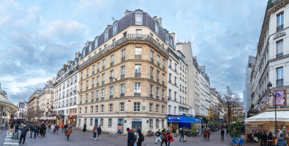 PA-1496 - Space meeting point - Quartier des Halles 01er /// 20 pts