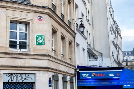 PA-1496 - Space meeting point - Quartier des Halles 01er /// 20 pts