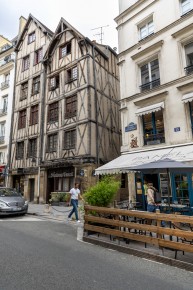 PA-1509 - I put a spell on you - Black Mage (Final Fantasy) - Quartier Saint-Gervais 04è /// 30 pts