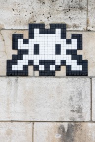 PA-1514 - Black ring - Quartier du Triangle d'Or 08è /// 30 pts