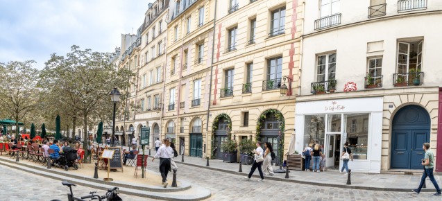 PA-1515 - Red ring - Quartier Saint-Germain l'Auxerrois 01er /// 30 pts