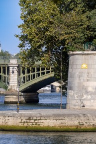 PA-1516 - Yellow ring - Bord de Seine - Quartier des Îles 04è /// 30 pts
