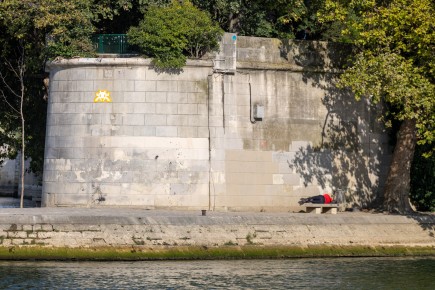 PA-1516 - Yellow ring - Bord de Seine - Quartier des Îles 04è /// 30 pts