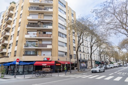 PA-1555 - Space and love - Quartier Plaine Lagny 20è /// 40 pts