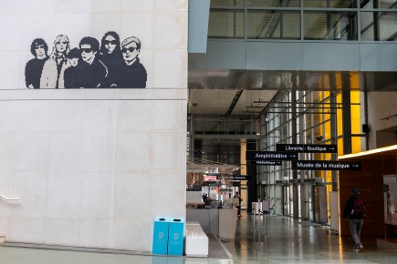 PA-1562 - Here is the Velvet Underground - Cité de la Musique - La Villette - Quartier 19è /// 100 pts