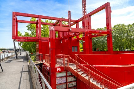 PA-1579 - Invasion Folie P5 - Canal de l'Ourcq - Quartier du Bassin de la Villette 19è /// 30 pts