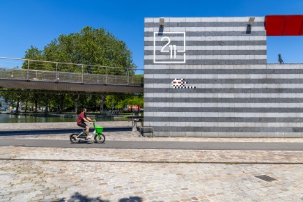 PA-1582 - Invasion 211 - Quartier du Bassin de La Villette 19è /// 50 pts