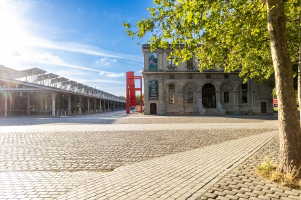 PA-1588 - Invasion la Villette - Grande Halle de la Villette - Quartier /// 30 pts