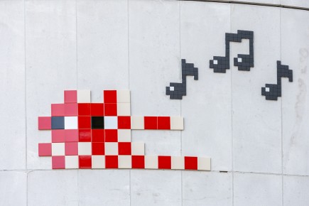 PA-1596 - Let the music play - Quartier du Bassin de la Villette 19è /// 40 pts