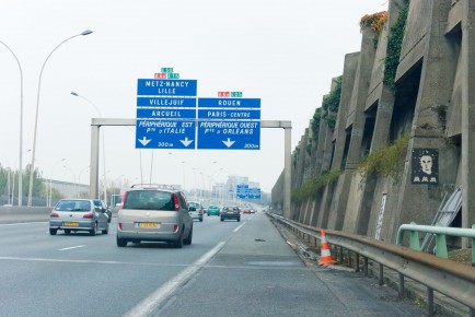 PA-306 - A6b à l'approche de Paris, c'est chaud pour prendre la photo. /// 50 pts