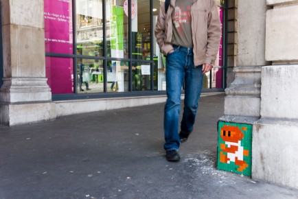 PA-729 - Quartier Europe 08è - Lode Runner /// 20 pts