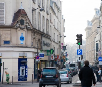 PA-882 - Bender - Quartier République - St Ambroise 11è /// 50 pts