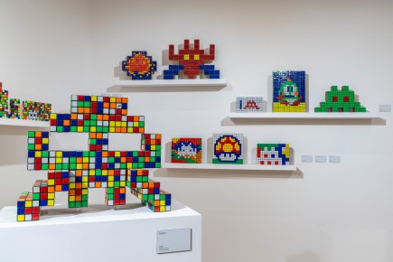 "Invader Rubikcubiste" exposition d'Invader au MIMA de Bruxelles du 24 juin 2022 au 8 janvier 2023