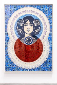 "Triple Trouble" exposition de Invader, Shepard Fairey et Damien Hirst à la Newport Street Gallery du 10 octobre 2025 au 29 mars 2026