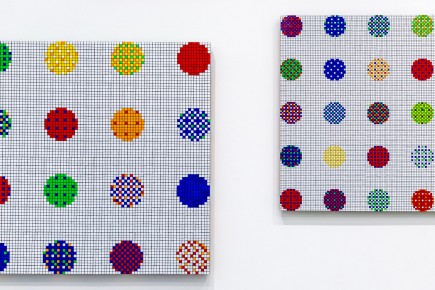 "Triple Trouble" exposition de Invader, Shepard Fairey et Damien Hirst à la Newport Street Gallery du 10 octobre 2025 au 29 mars 2026