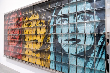 "Triple Trouble" exposition de Invader, Shepard Fairey et Damien Hirst à la Newport Street Gallery du 10 octobre 2025 au 29 mars 2026