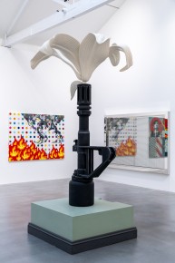 "Triple Trouble" exposition de Invader, Shepard Fairey et Damien Hirst à la Newport Street Gallery du 10 octobre 2025 au 29 mars 2026