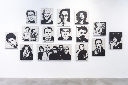 "Triple Trouble" exposition de Invader, Shepard Fairey et Damien Hirst à la Newport Street Gallery du 10 octobre 2025 au 29 mars 2026